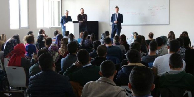 Dernek KPSS kursu düzenledi, 700 öğrenci katılıyor