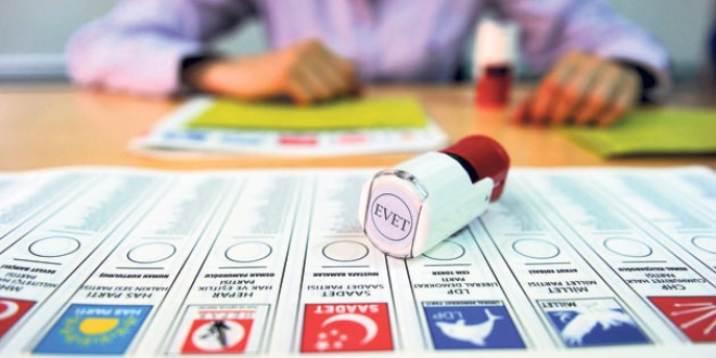 AK Parti referandum hazrlklarna balad