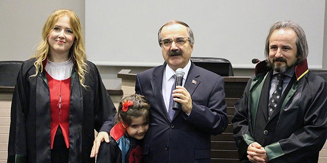 Sakarya Valisi Coş'un eşi avukat oldu
