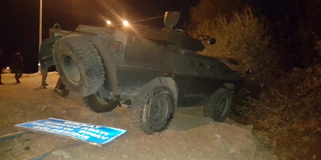 Zırhlı aracın geçişi sırasında patlama: 2 polis yaralı
