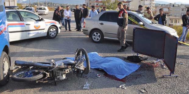 Trafik kazası geçiren lise öğrencisi yaşamını yitirdi