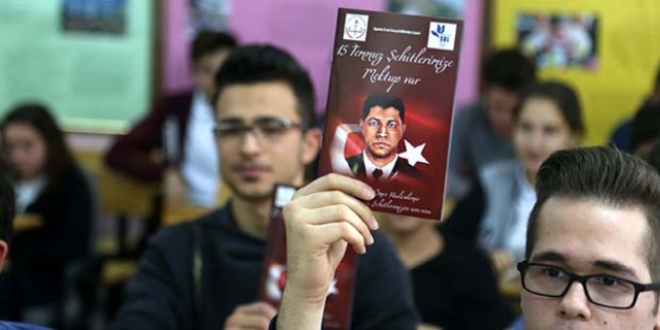 ��rencilerin 15 Temmuz �ehitlerine mektuplar� kitap oldu