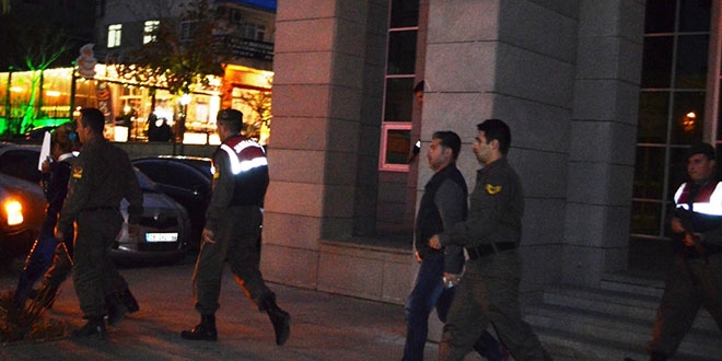 Şehidin babasının evinden hırsızlık 3 zanlı tutuklandı