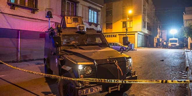 Gaziantep'te iki kıraathanenin önünde patlama