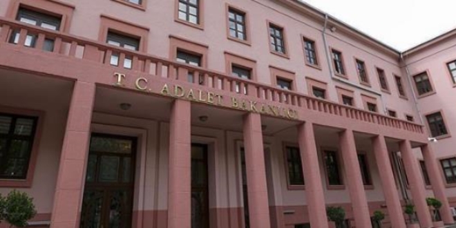 Sözcü Gazetesi doğru söylemiyor. Heyette o FETÖ'cü isim yoktu