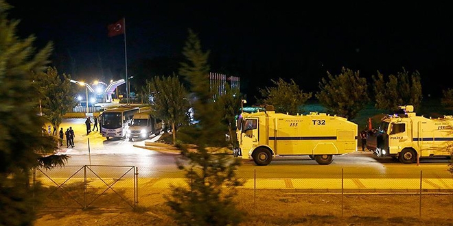 Darbeci emir astsubayı 'polisle çatışın' emri vermiş