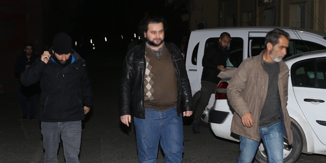 Yıldız Teknik Üniversitesi'nde 103 akademisyene gözaltı