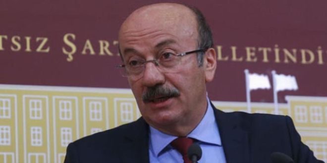 CHP'li Bekaroğlu'ndan, AK Parti'li Kocabıyık'a suç duyurusu