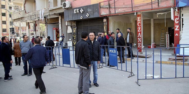 Bağlar'da zarar gören vatandaşlara 5 milyon lira yardım