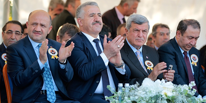 'Türkiye'nin her yerini YHT ile donatacağız'