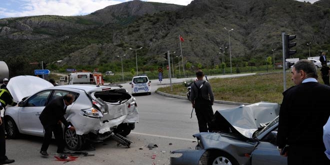 Amasya'da minibsle otomobil arpt: 7 yaral
