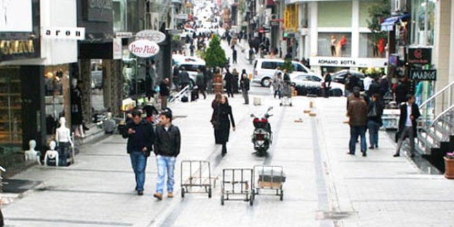 İlk kira indirimi Laleli'den