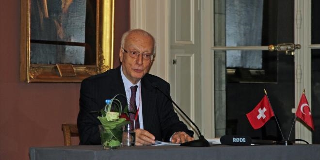 'T�rkiye, Ortado�u'da sesini daha fazla y�kseltmeli'