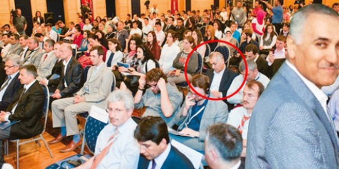 Trkiye'nin arad Adil ksz, 2012'de Glen konferansna katlm