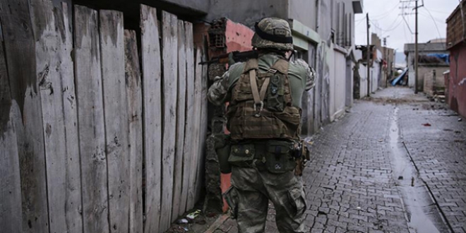 Diyarbakır'da terör saldırısı: 1 şehit
