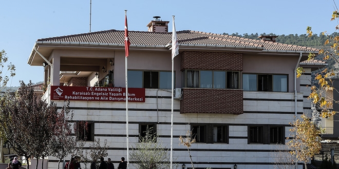 Adana'da engelsiz yaşam merkezinde yangın: 1 ölü