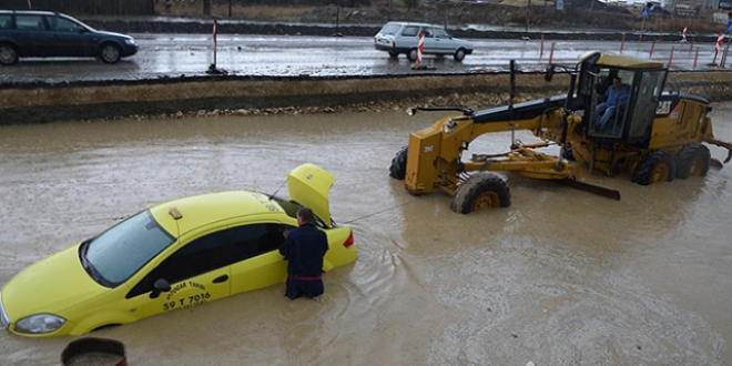 Trakya'da etkili olan sa�anak ya�am� olumsuz etkiliyor