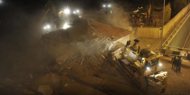 Ba�kent'te 1071 Malazgirt Bulvar�'ndaki gecekondu kald�r�ld�