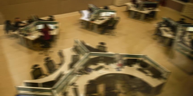 Ofis çalışanları en çok sesli yemek yiyenlerden şikayetçi