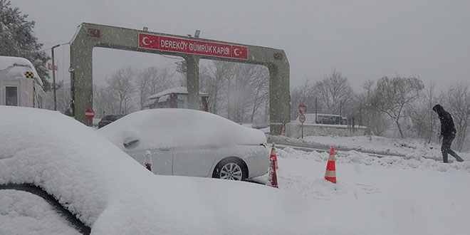 Kar İstanbul'un kapısına dayandı