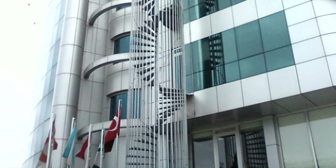 Yangın merdiveni kullanımı uyarısı