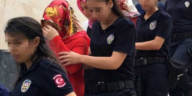 'Büyü bozma' bahanesiyle dolandırıcılık yapan 6 kadın yakalandı