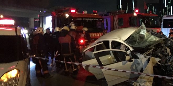 Atatürk Havalimanı yolunda feci kaza: 2 ölü, 2 yaralı