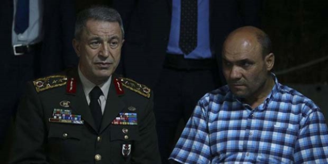 Orgeneral Akar'dan şehit ailesine ziyaret