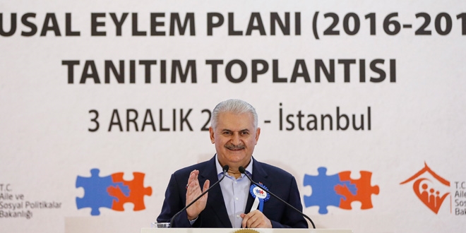 'Önce zihindeki engelleri kaldıracağız, o da eğitimle olacak'