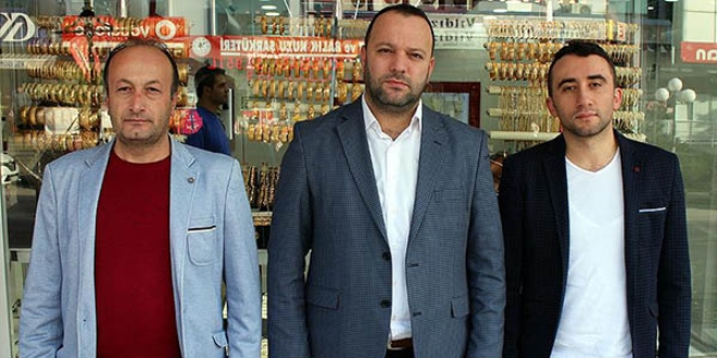 Dolarını bozduranın düğününde ücretsiz sahne alacaklar