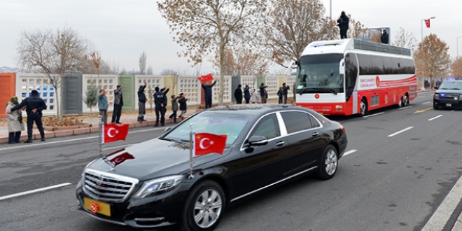 Cumhurbaşkanı Erdoğan, Kayseri'ye geldi