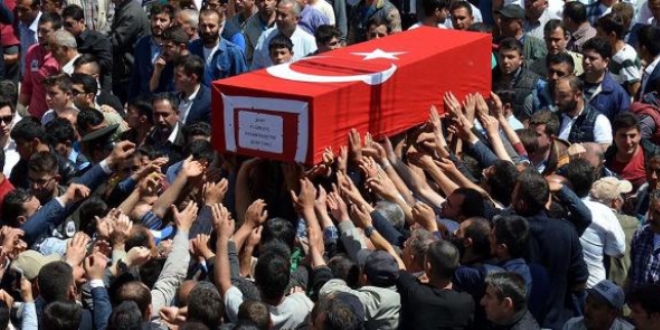 Şehit sözleşmeli er Mutlu, son yolculuğuna uğurlandı