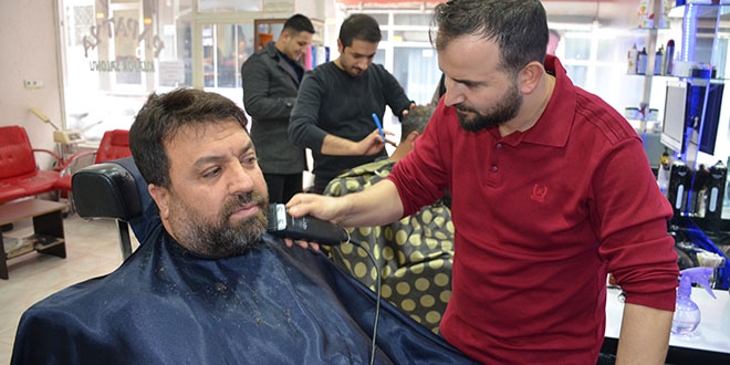 Malatya'da 250 dolar bozdurana ücretsiz traş hizmeti