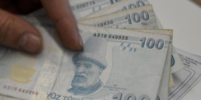 'Öğrenci harç ücretleri Türk Lirası olarak ödensin'