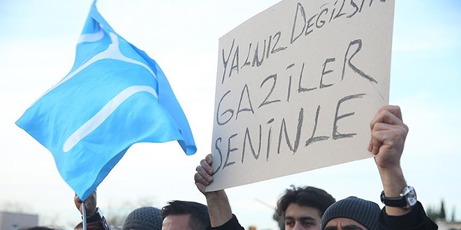 Gazilerin Kısıklı Meydanı'nda bekleyişleri sürüyor
