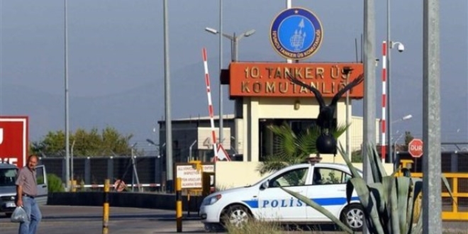 Orgeneral Akar, İncirlik Üssünde incelemelerde bulundu