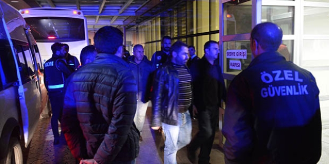 Kilis'te 22 polis memuru tutukland