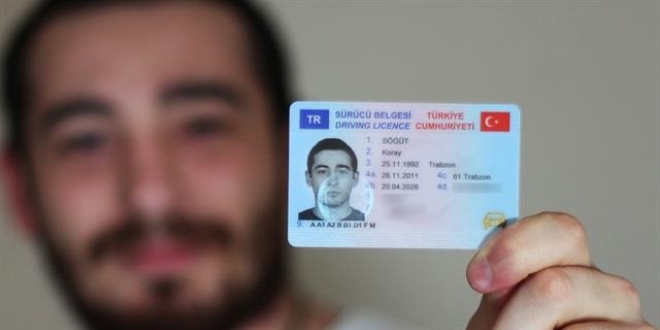 Yeni ehliyetlere 400 lira verilecek iddiası yalanlandı