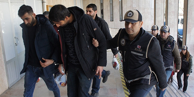 Malatya'da 's�nav jokeri' operasyonu: 14 ki�i g�zalt�nda