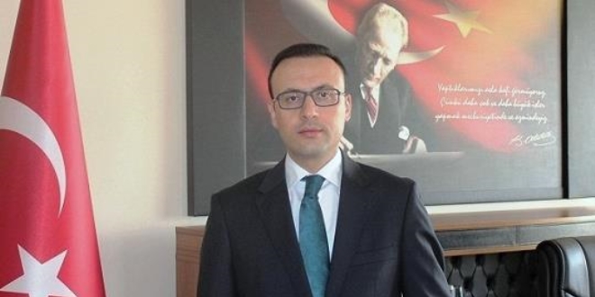 Karayazı Belediyesine görevlendirilen kaymakam görevine başladı