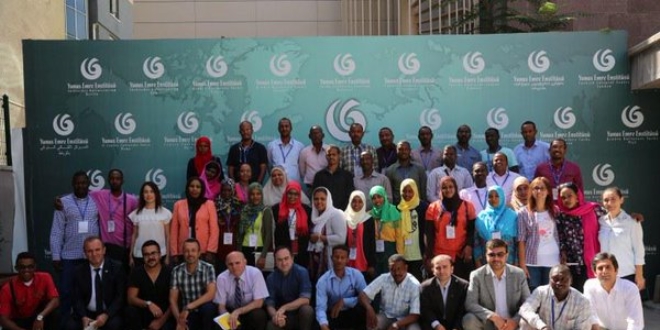 Sudan'da T�rk�e ��renmek i�in s�raya girdiler