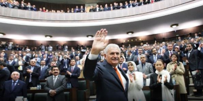 AK Parti anayasa değişikliği için imzaları tamamladı