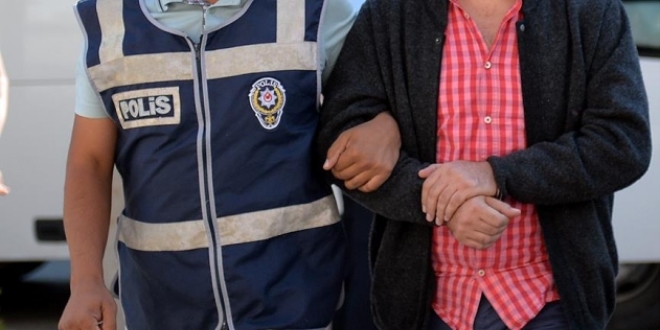 'FETÖ tehdidiyle' 126 bin avro dolandırdılar'