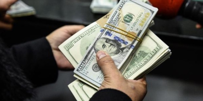 Suriyeli i� adam� ve gazeteciler, 1 milyon dolar bozdurdu