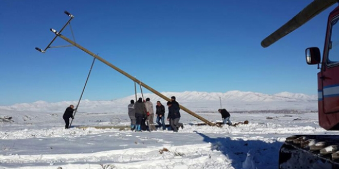 Elektrik arızasına 'snowtrack'lı müdahale