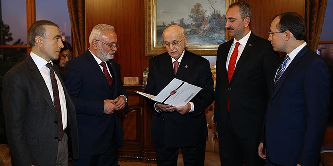 Yeni Anayasa teklifi Meclis Başkanlığı'na sunuldu