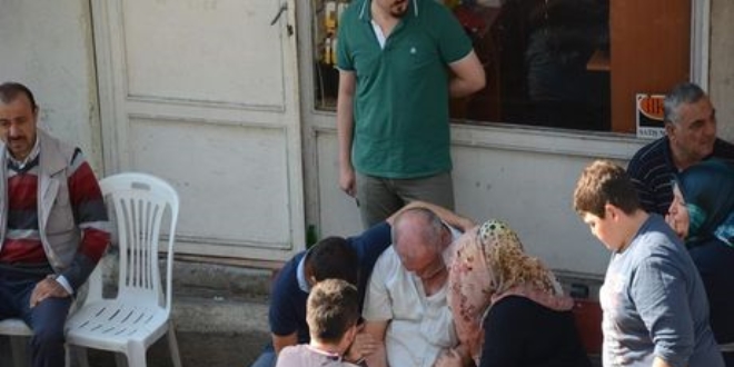 Şehit olan çevik kuvvet polisinin babaevine acı haber ulaştı