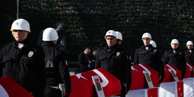 'Saldırılara rağmen dimdik ayakta duracağız'