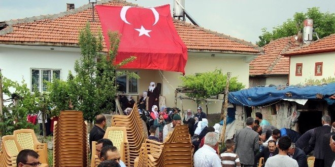 Şehit Polis memuru Taş'ın acı haberi ailesine verildi