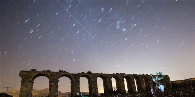 G�kta�� ya�muru yar�n gece g�rsel ��len sunacak